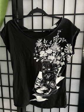Fox Black T-shirt with White Floral Boot (optional off the shoulder)